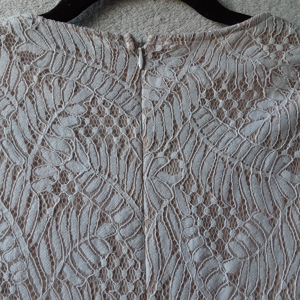 -- X -- Forever 21 Deep V Lace Up Dress - Picture 5 of 8